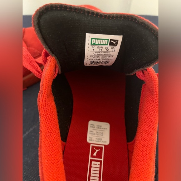 Red suede puma sneakers - Picture 4 of 4